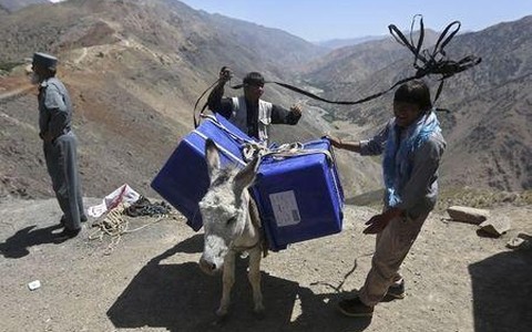 В Афганистане начался второй тур выборов президента страны  - ảnh 1
